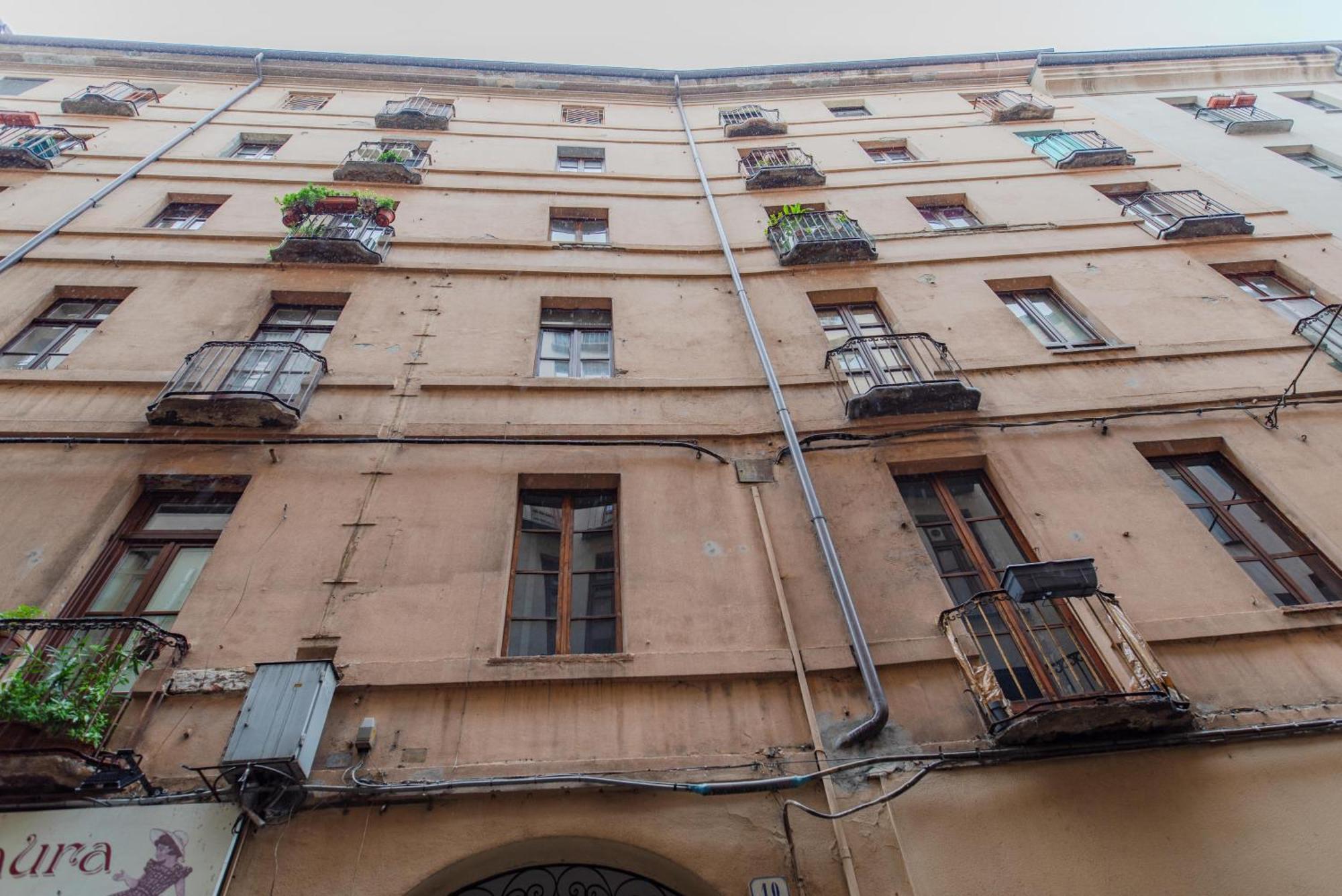 The Happyhouse, No Lift By Happyhostorino Apartment Exterior photo
